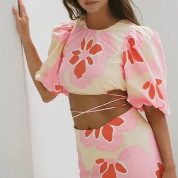 Top - Picture 1 of 4